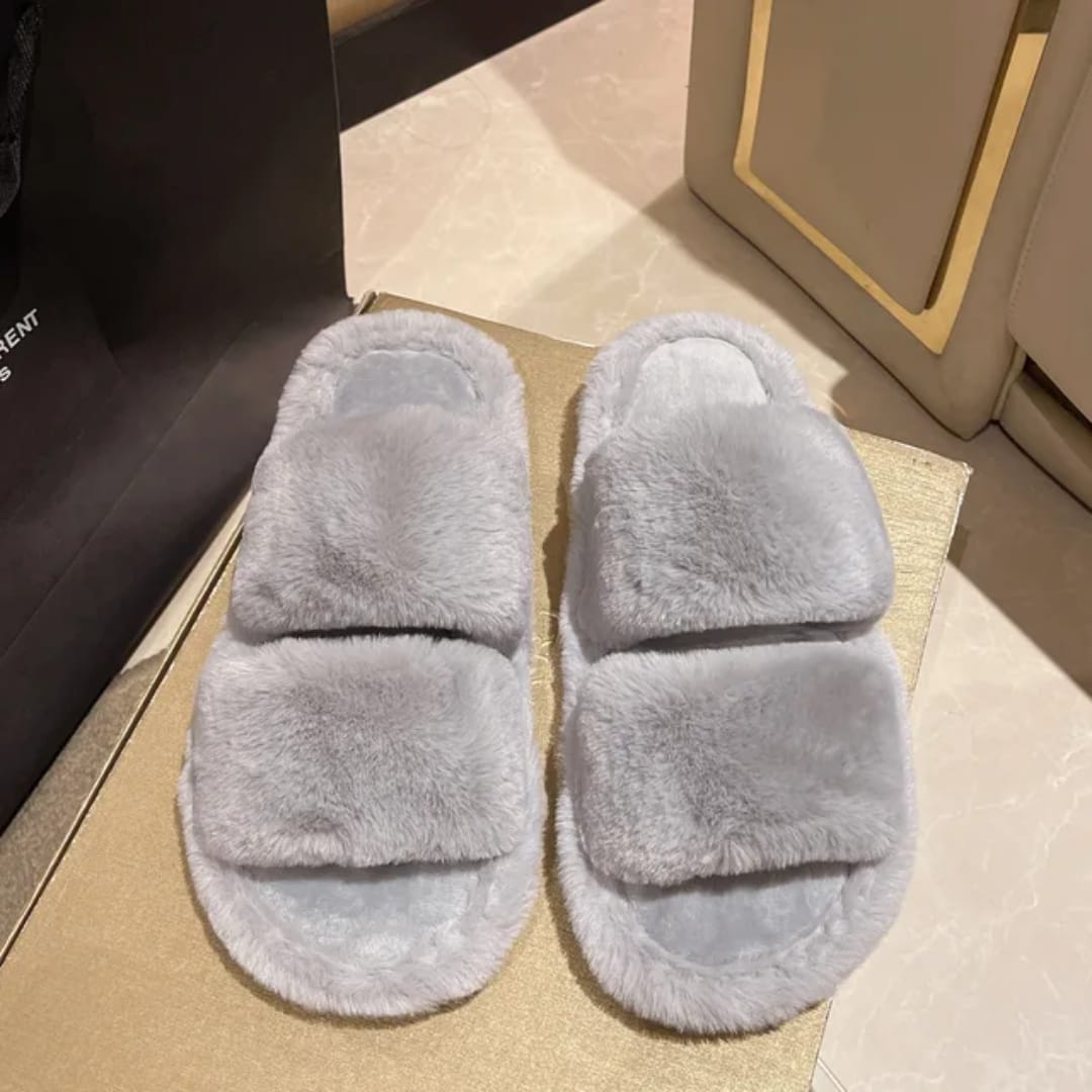 Double strap fur slides
