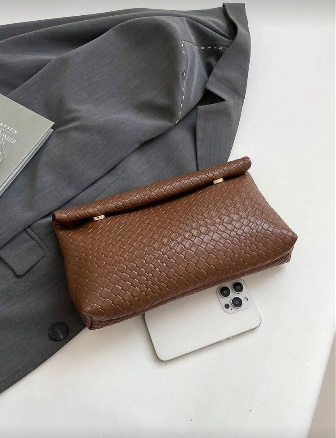 Handheld bag (brown)