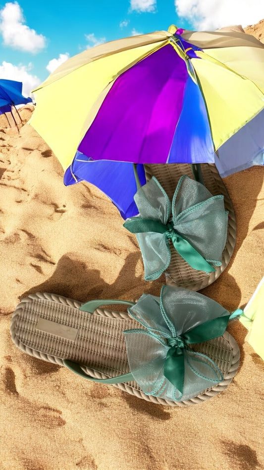 Tie flipflops (sage green)