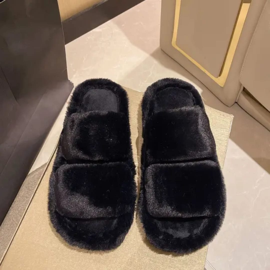 Double strap fur slides