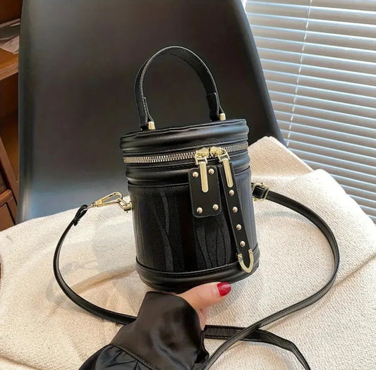 Leather bucket bag black