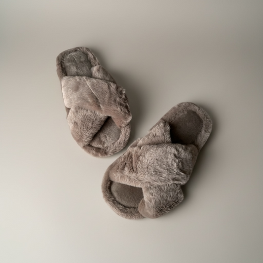 Crossband fur slides