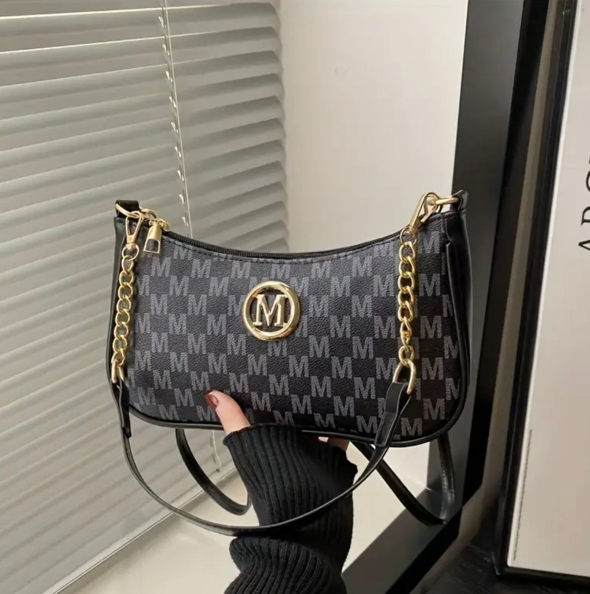M retro bag