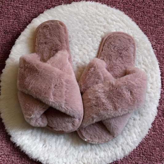Crossband fur slides