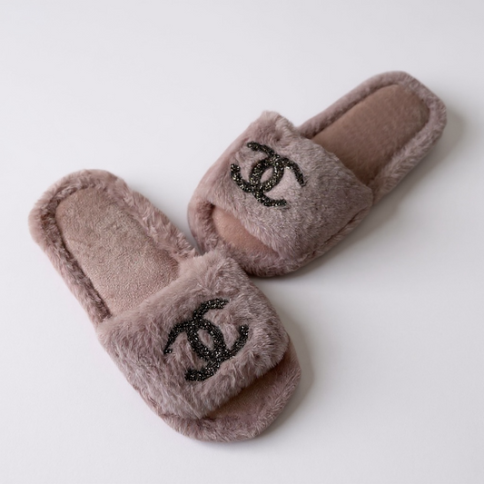 Chanel fur slides (pink)
