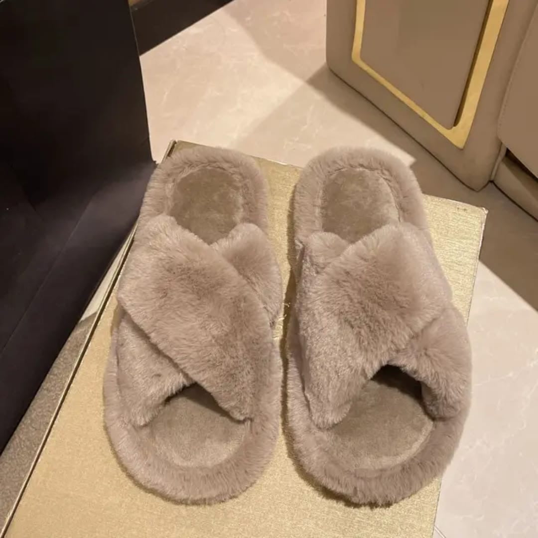Crossband fur slides