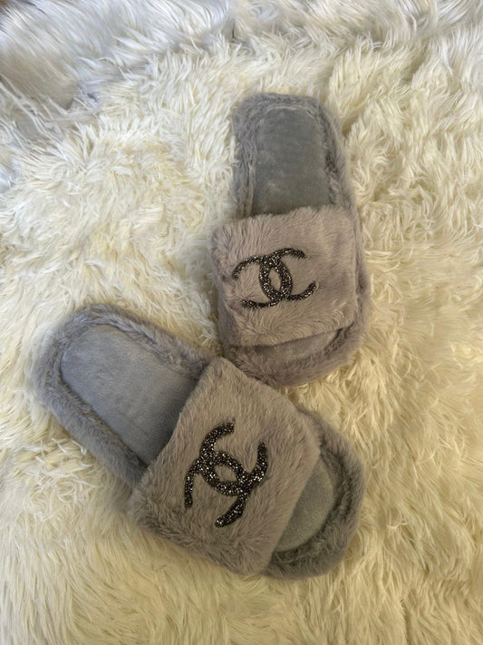 Chanel fur slides (grey)