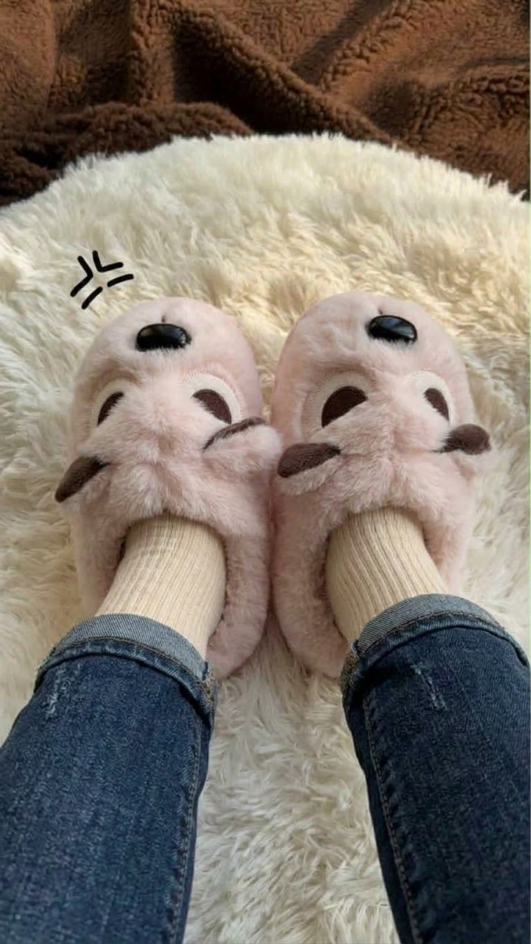 Grumpy plush slipper pink