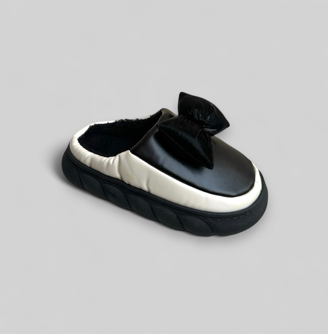 Bow carpet shoes