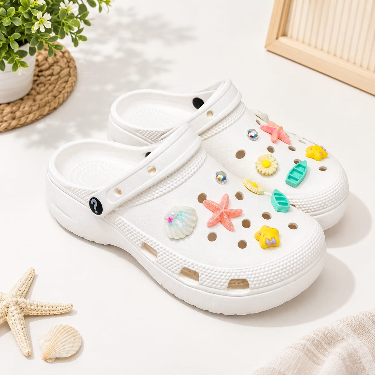 Starfish clogs-White