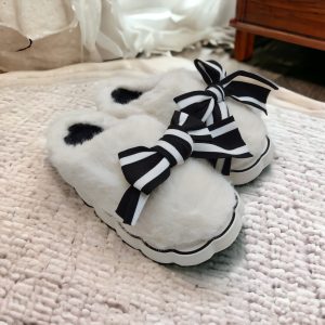 Tie bow carpet shoes